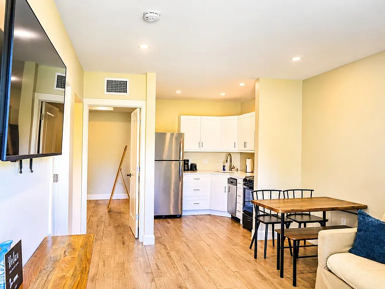 898 SE 2nd Pl #2 — Photo 7