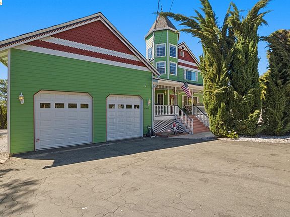 3rd image of 21472 Longeway Rd