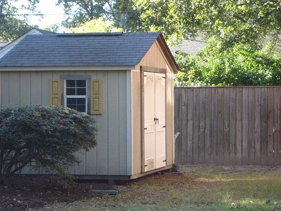 4th image of 213 Parkway Dr