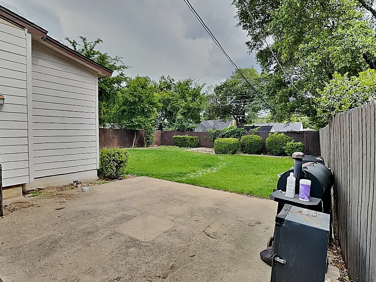 4225 Lovell Ave — Photo 18