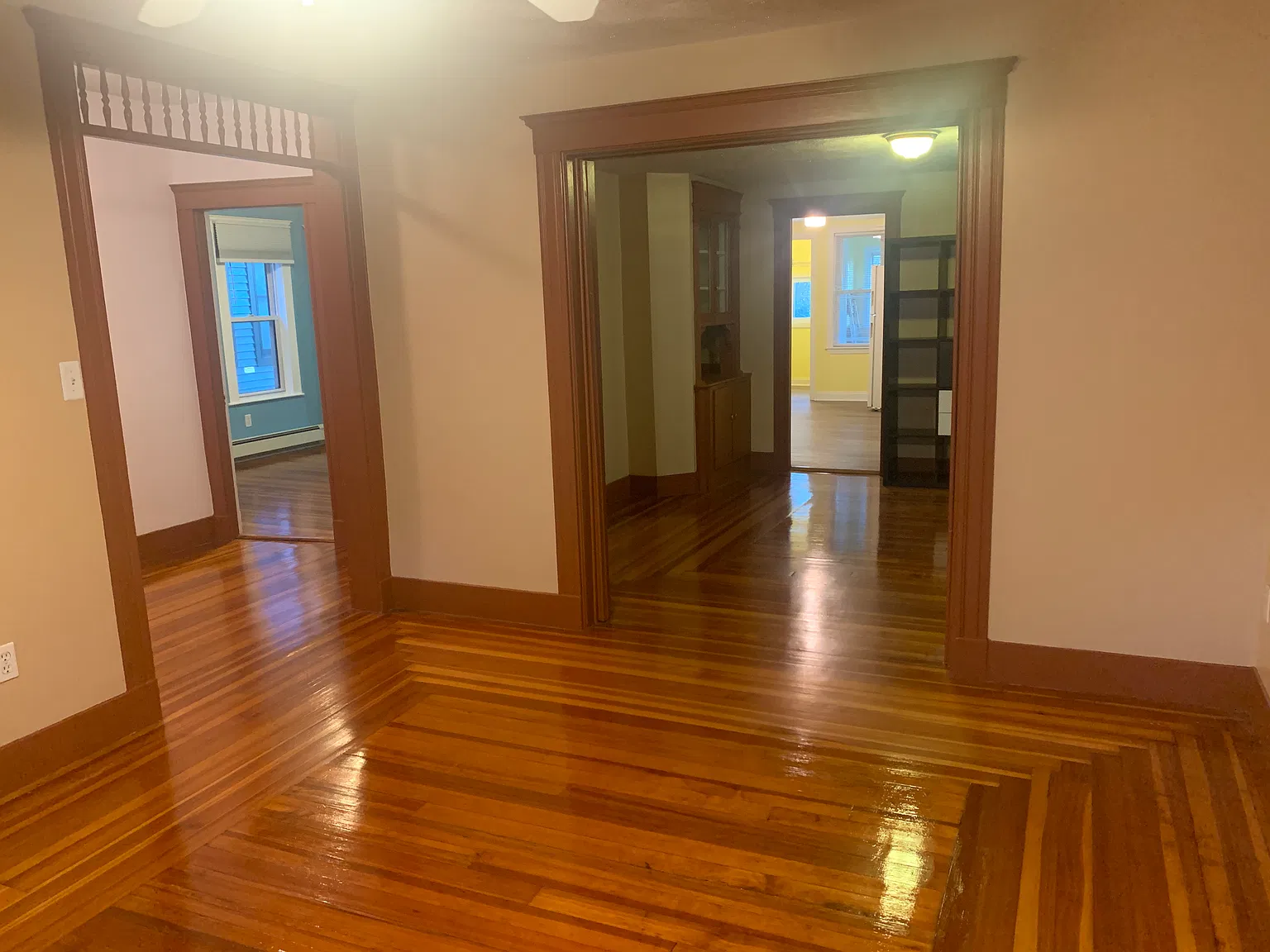 2 bed, 9999 sqft, $3,000 — Photo 2