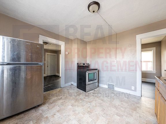 2nd image of 11921 Honeydale Ave