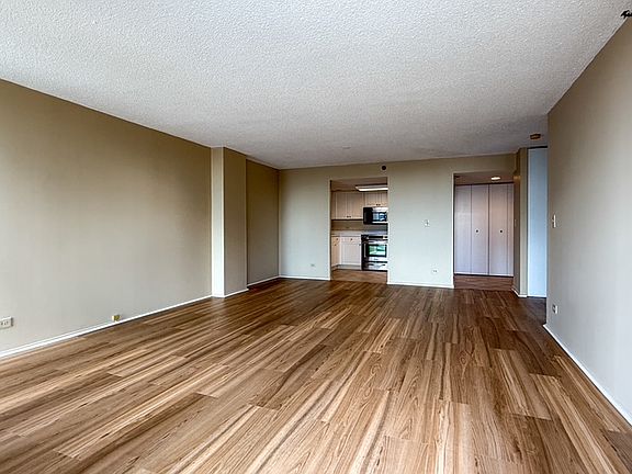 3rd image of 70 W Huron St APT 2607