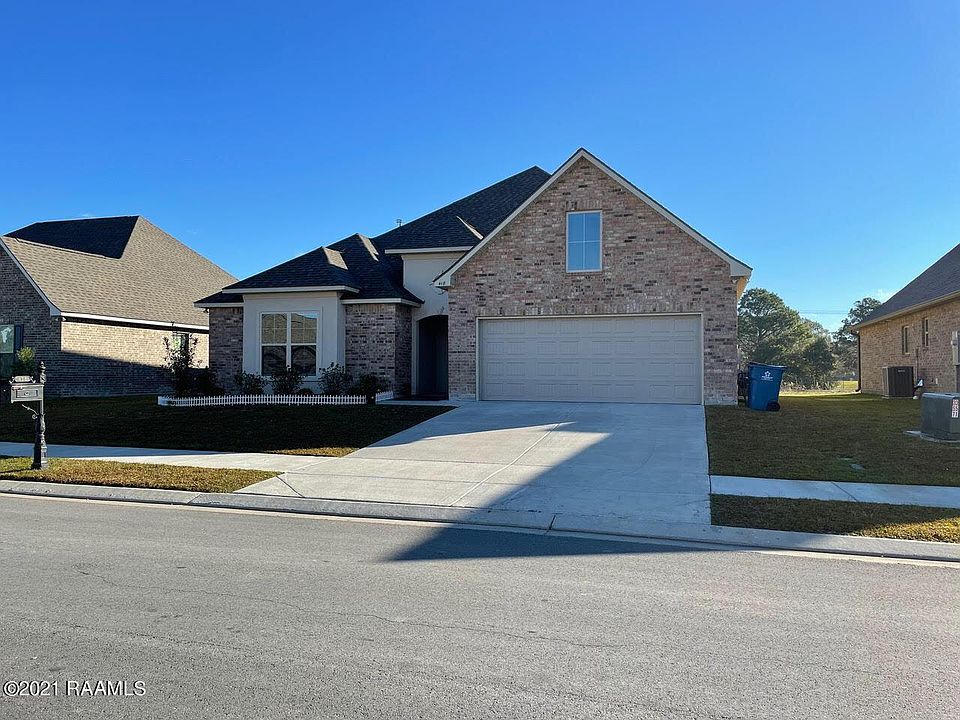 1st image of 418 Aubergine Ln