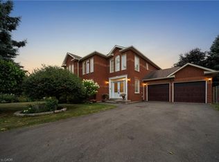 3723 Trelawny Cir, Mississauga, ON L5N 5J7