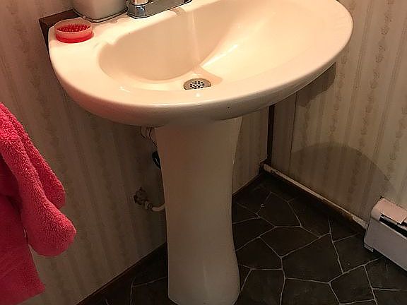 3rd image of 72 Clair Ave