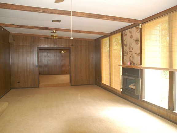 40 ft den family room