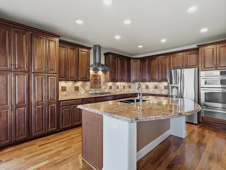 5940 Cour Saint Michelle — Photo 24