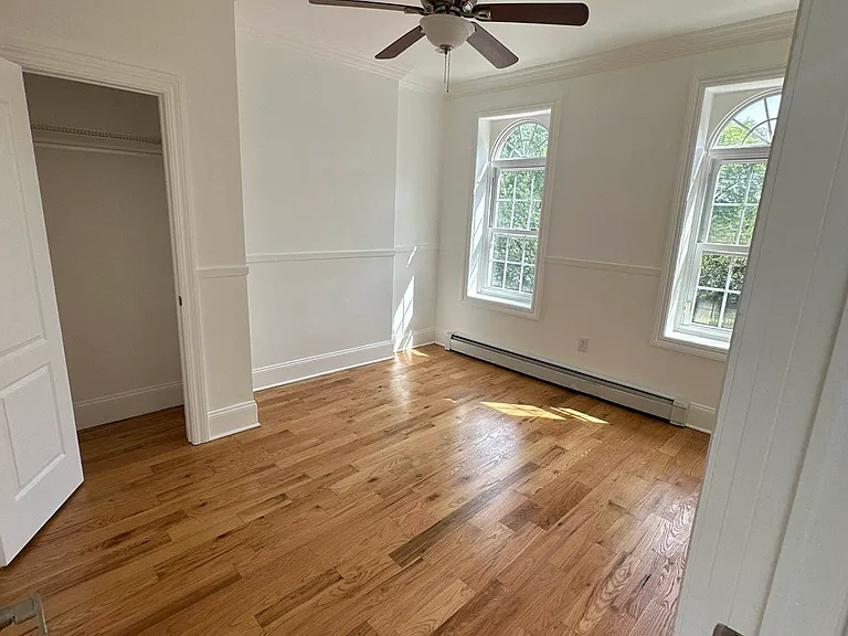 1727 E 93rd St #2 — Photo 15