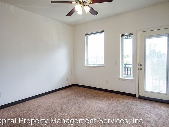 3rd image of 103 SW Meade St APT 9