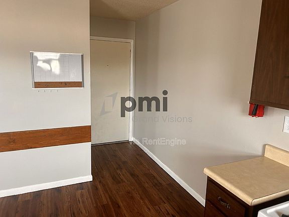 5th image of 16 W Buchanan Ave Unit 3