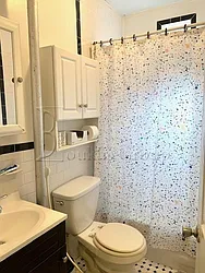 Rented by Bouklis Group