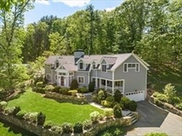 17 Hawthorne Ln