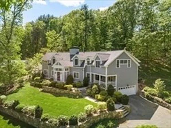 17 Hawthorne Ln, Weston, MA 02493