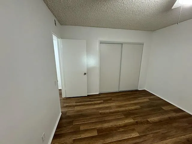 2 bed, 965 sqft, $2,500 — Photo 2