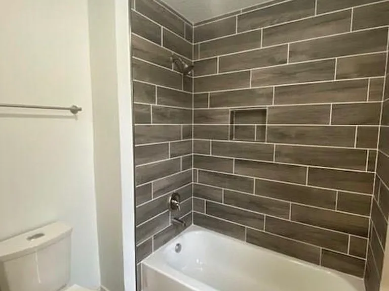 6924 Petty Ln — Photo 7