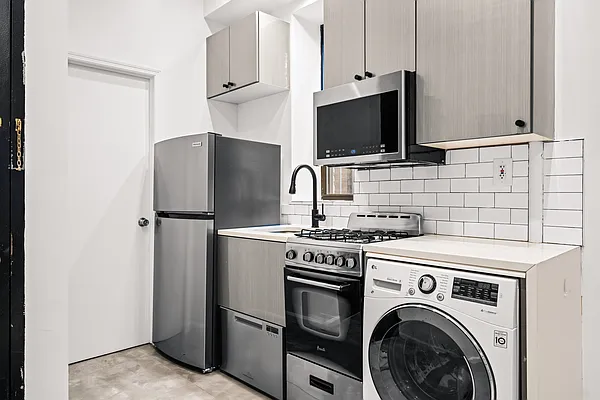 Rented by REAL New York | media 3