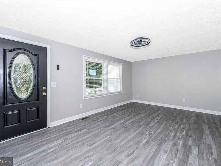 12284 Bandera Ln — Photo 3