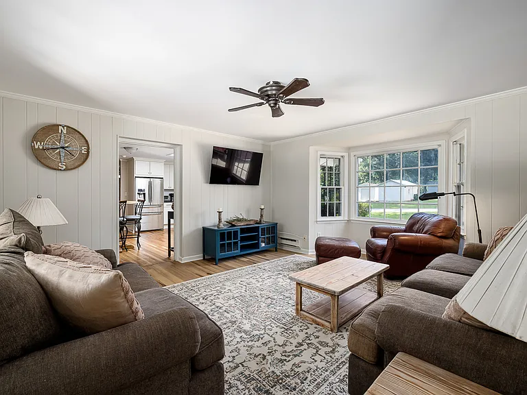 611 Ranch Farm Rd — Photo 5