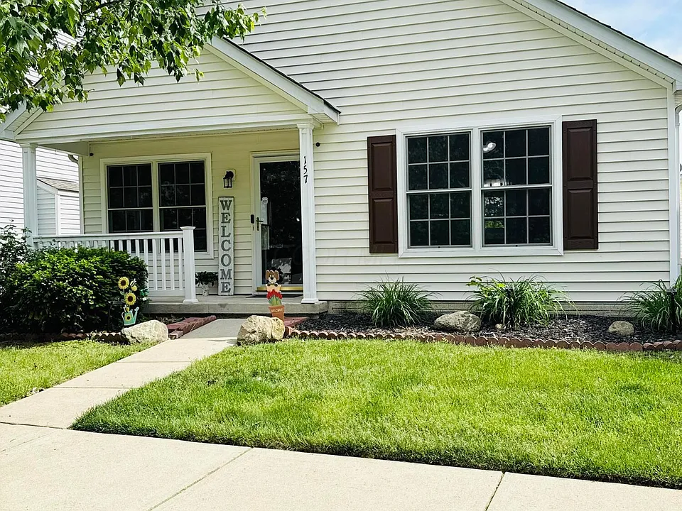 157 Feathertip Ln
