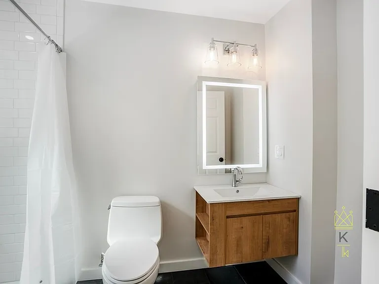 27 Linden St #1 — Photo 6