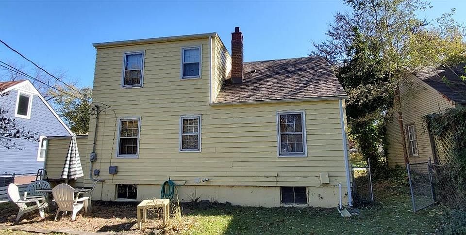 Back of house.  Good sized yard.