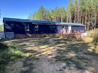 1661 Sassafras Stand Ridge Rd, Linden, TN 37096