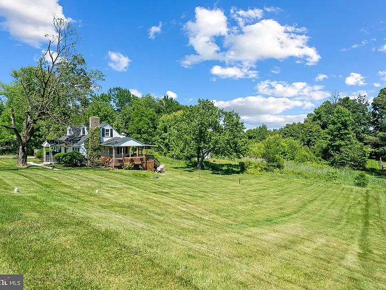 15605 Hanover Pike — Photo 19