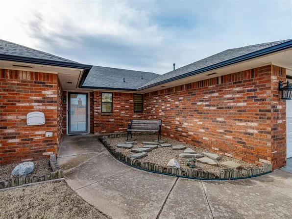 11816 Sagamore Dr, Yukon, OK 73099