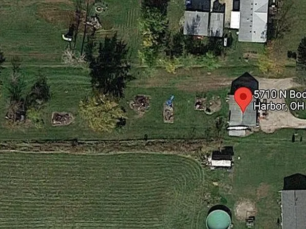 5710 N Bodi Rd, Oak Harbor, OH 43449