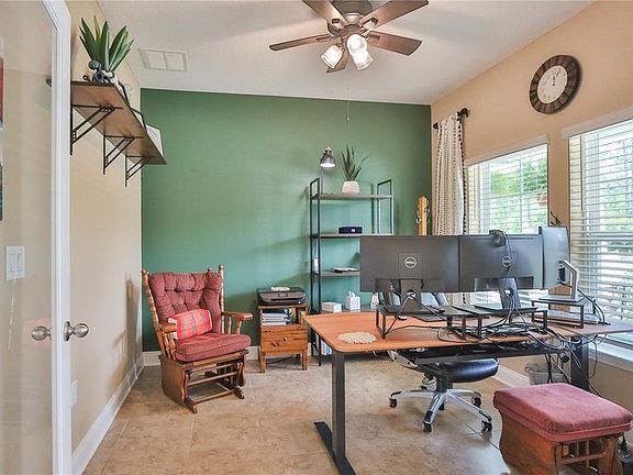 5th image of 218 S Coopers Hawk Way
