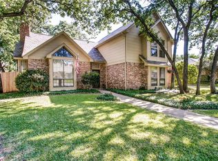 5602 Glacier Lake Dr, Arlington, TX 76013