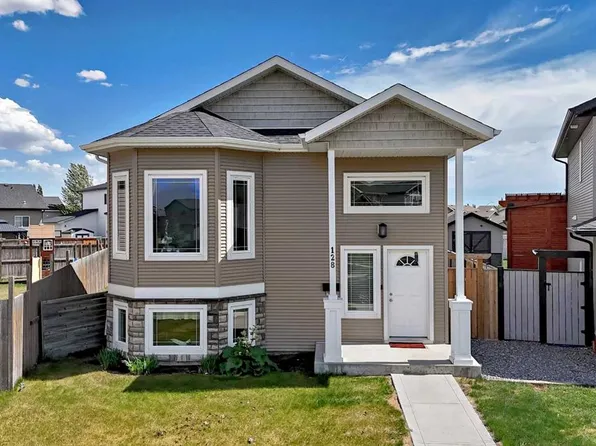 128 N Almond Cres, Blackfalds, AB T4M 0J5