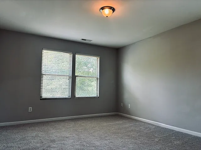 4499 Middletown Dr — Photo 19