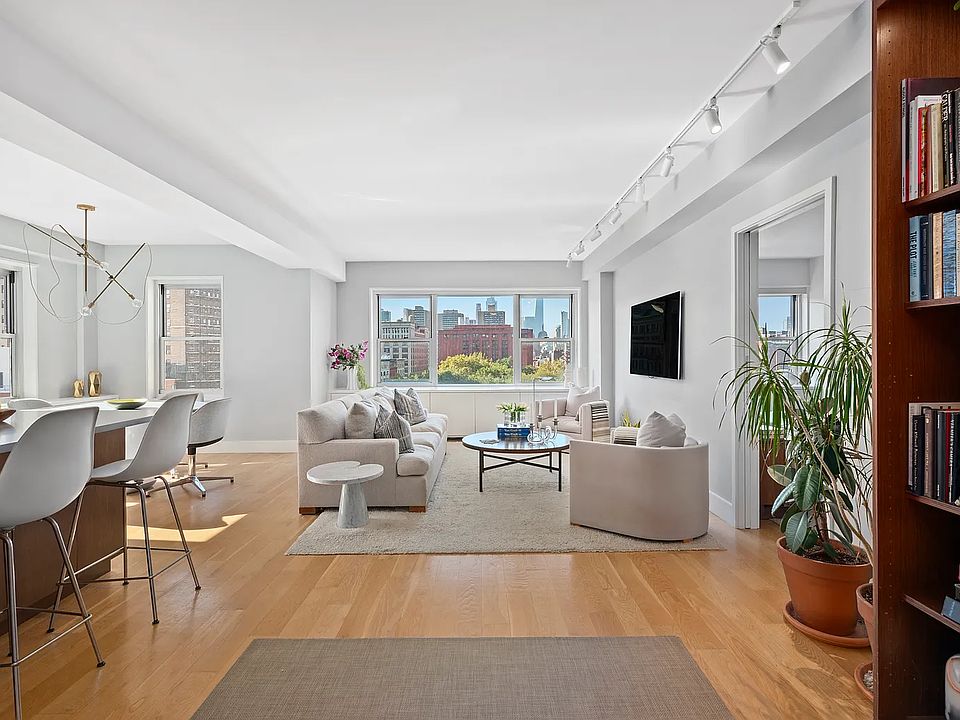 1st image of 20 E 9th St #12O