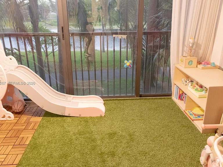 2200 S Cypress Bend Dr #204 — Photo 14