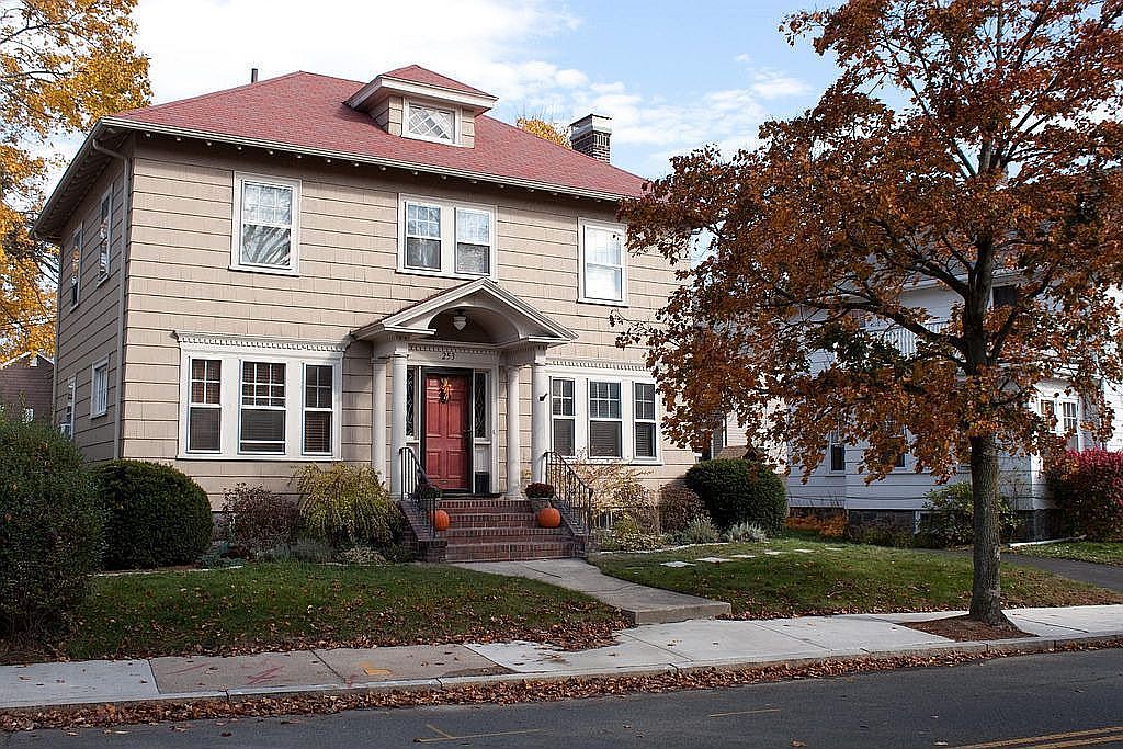 253 Corey St, West Roxbury, MA 02132 Zillow