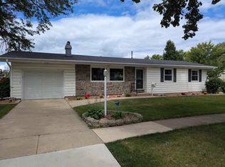 1636 Ridge Dr, Freeport, IL 61032