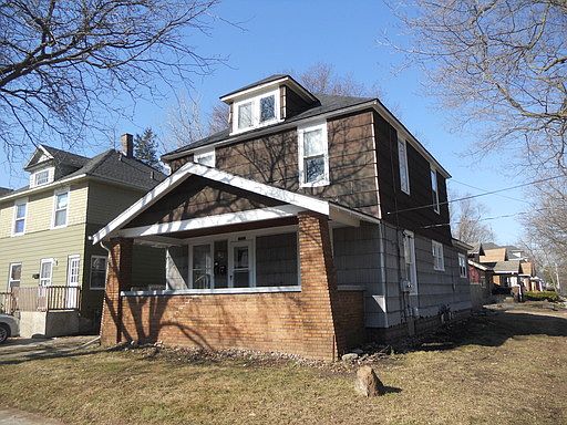 1st image of 1725 Coit Ave NE #1