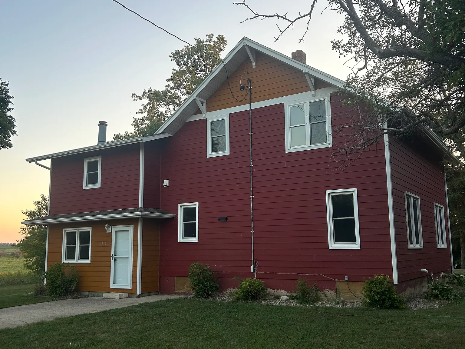 4 bed, $1,500 — Photo 1