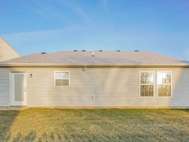 10387 Fairmont Ln — Photo 15