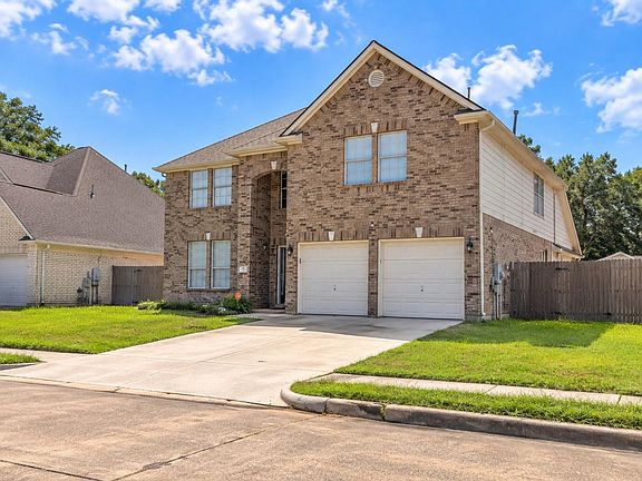2nd image of 9506 Almeda Pines Dr