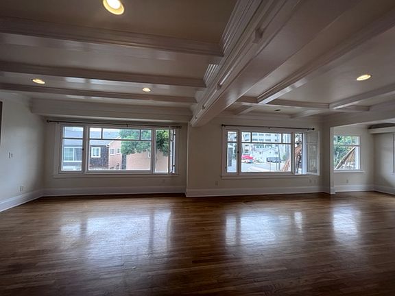 3rd image of 841 E Ocean Blvd