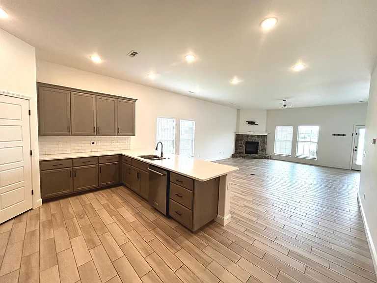 710 Gala Cir — Photo 5