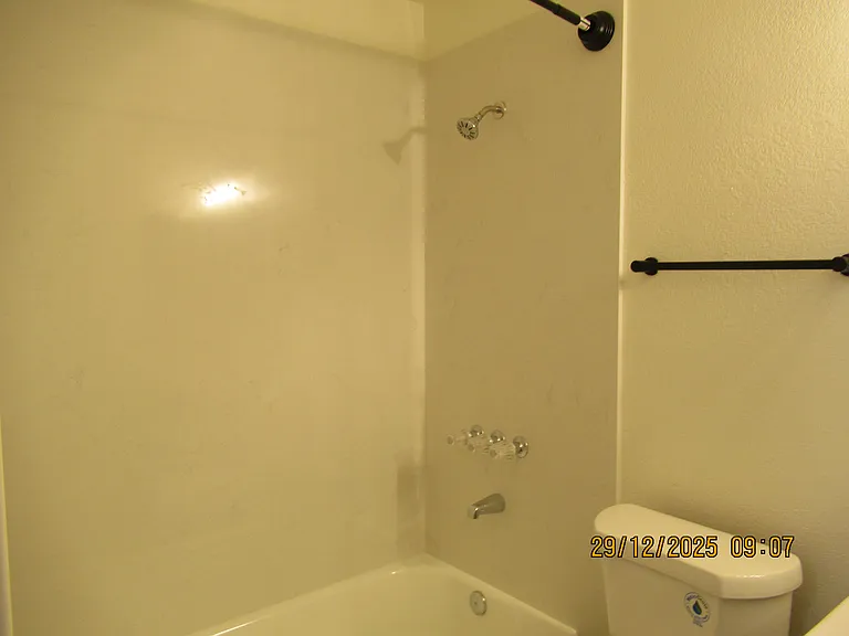 2 bed, 2.0 bath, 980 sqft, $2,200 — Photo 29