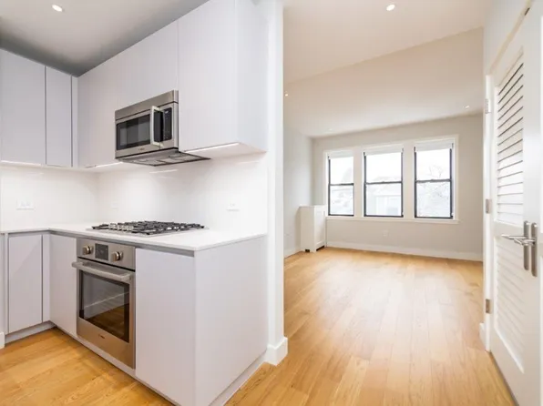 25 Gibbs St #U, Brookline, MA 02446