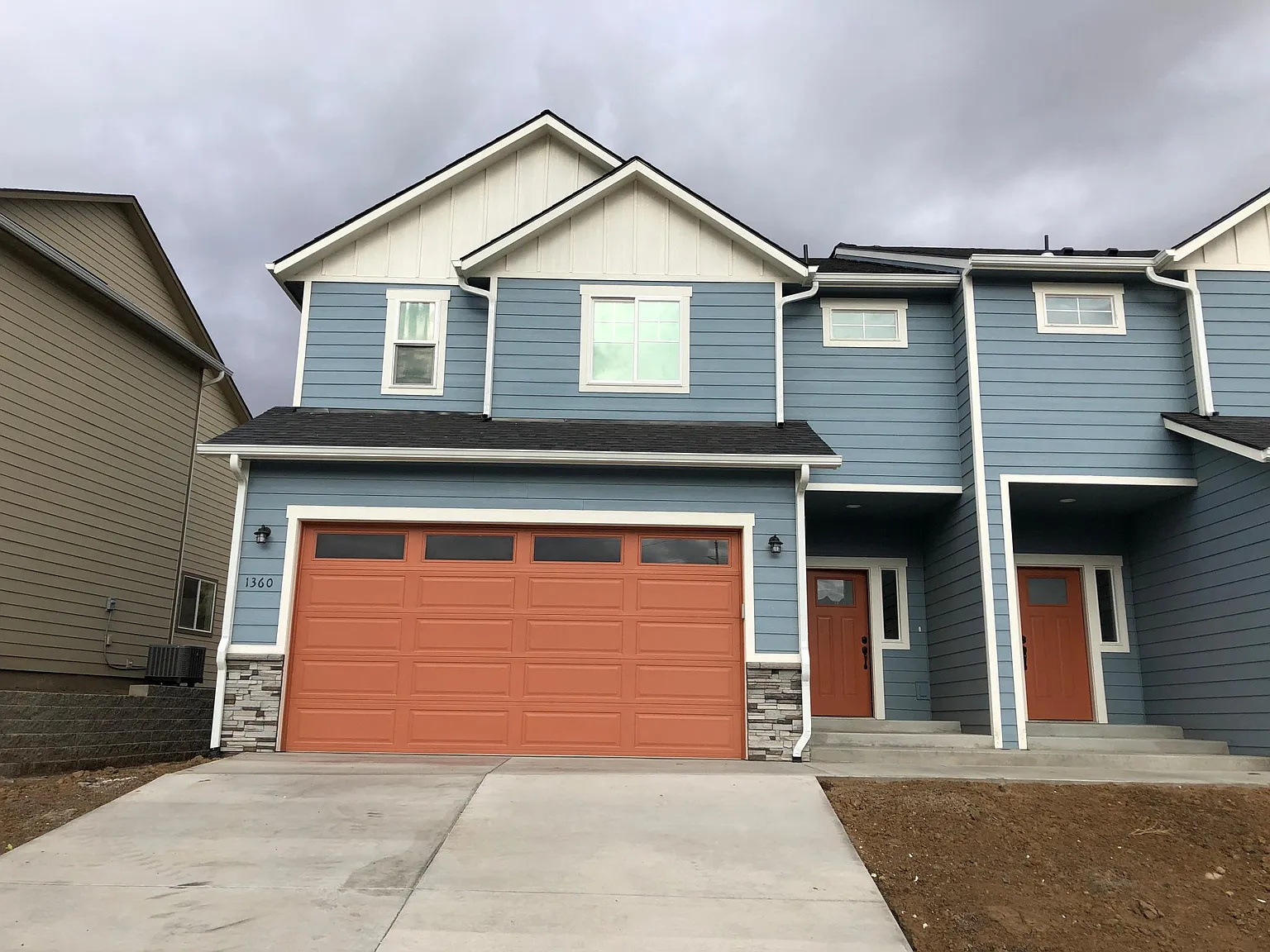 4 bed, 3.5 bath, 1885 sqft, $2,500 — Photo 1