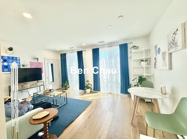 97 Elmwood St #211, Somerville, MA 02144