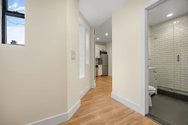 233 Elizabeth Street, #16A
