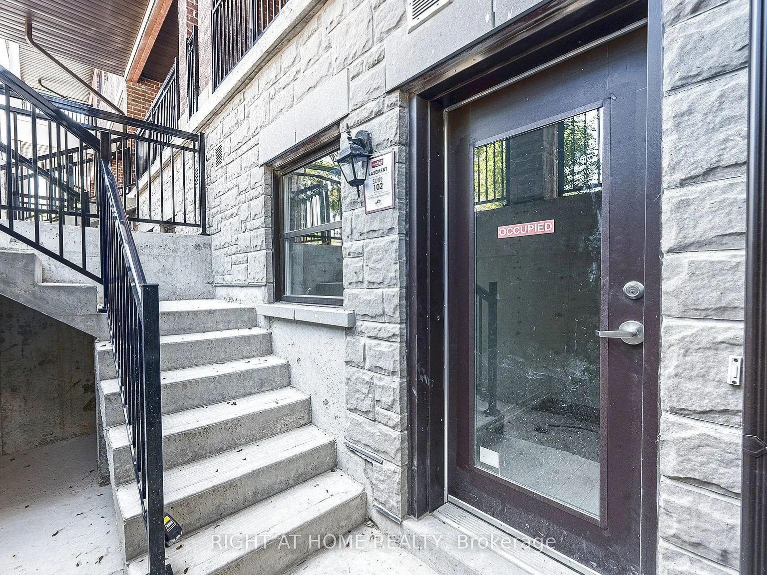 2 bed, $2,000 — Photo 4